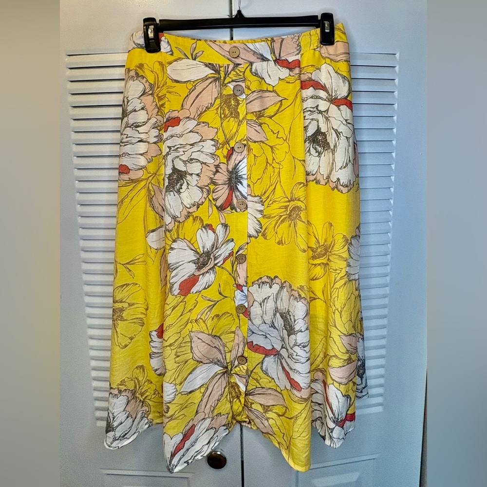 NWT Floral Button down Skirt SIZE XL